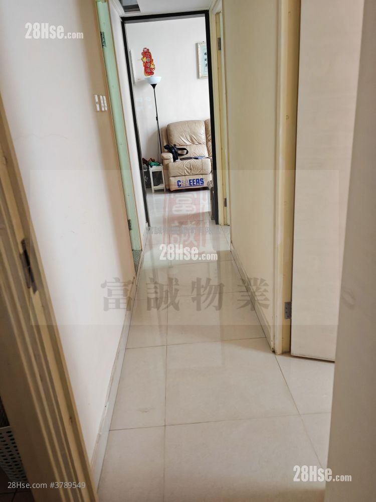 鲤安苑 售盘 3 房 , 2 浴室 650 平方尺