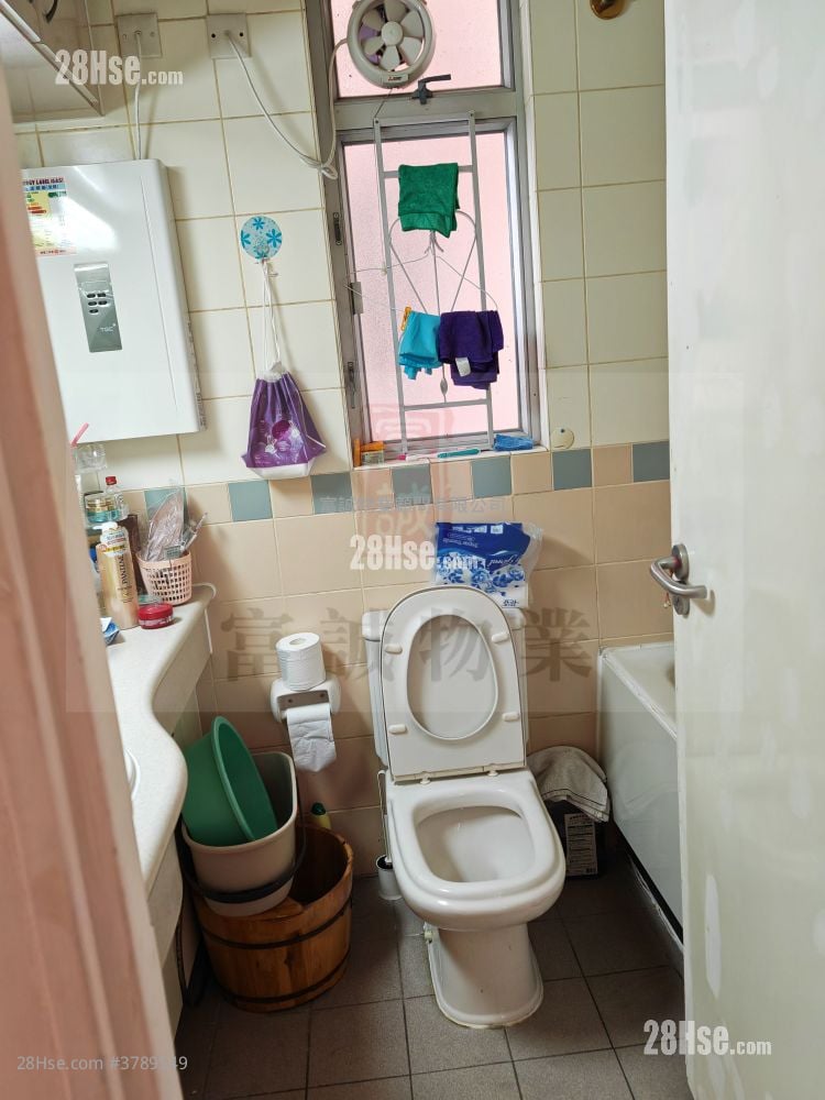 鲤安苑 售盘 3 房 , 2 浴室 650 平方尺