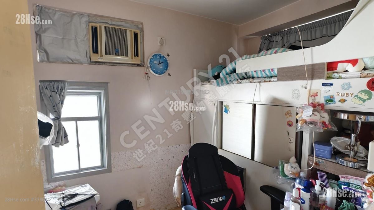 Yue Tin Court Sell 414 ft²