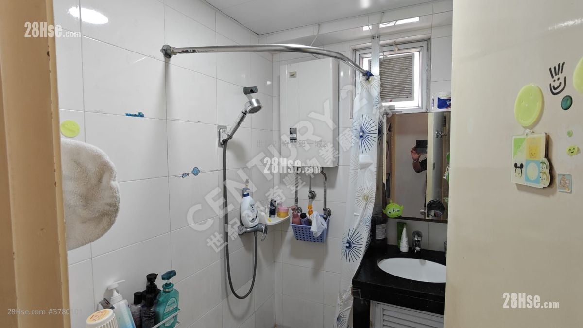 Yue Tin Court Sell 414 ft²