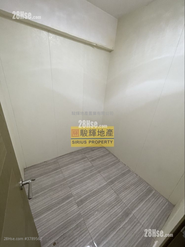 Shui Fung Building Rental 249 ft²
