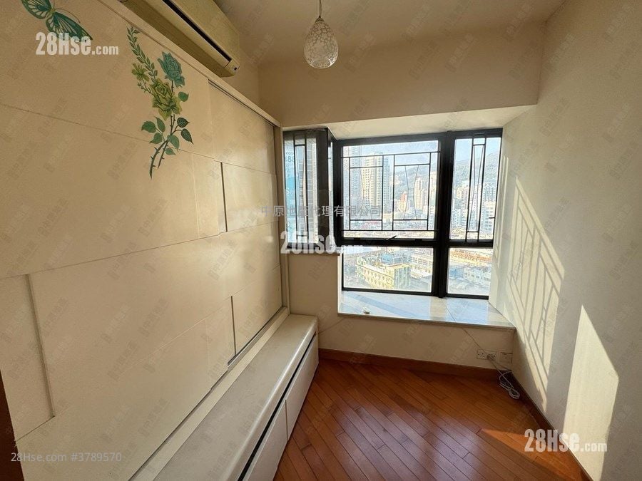 Chelsea Court Sell 2 Bedrooms , 1 Bathroom 473 ft²