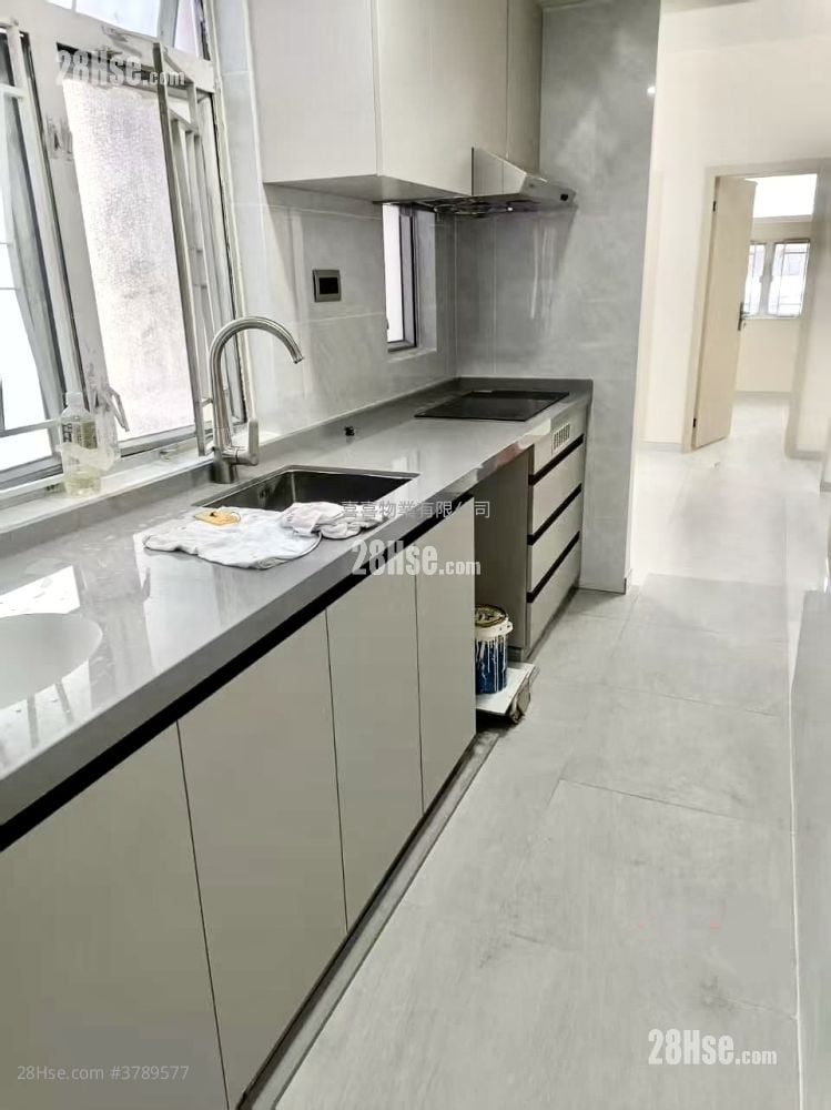 Apartment Rental 2 Bedrooms , 1 Bathroom 466 ft²