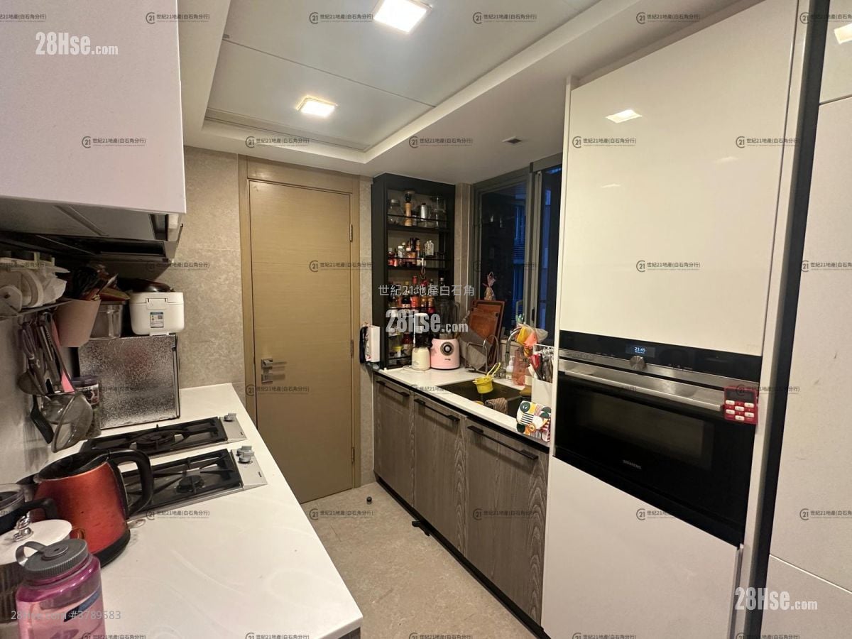 云滙 租盘 3 房 , 2 浴室 811 平方尺