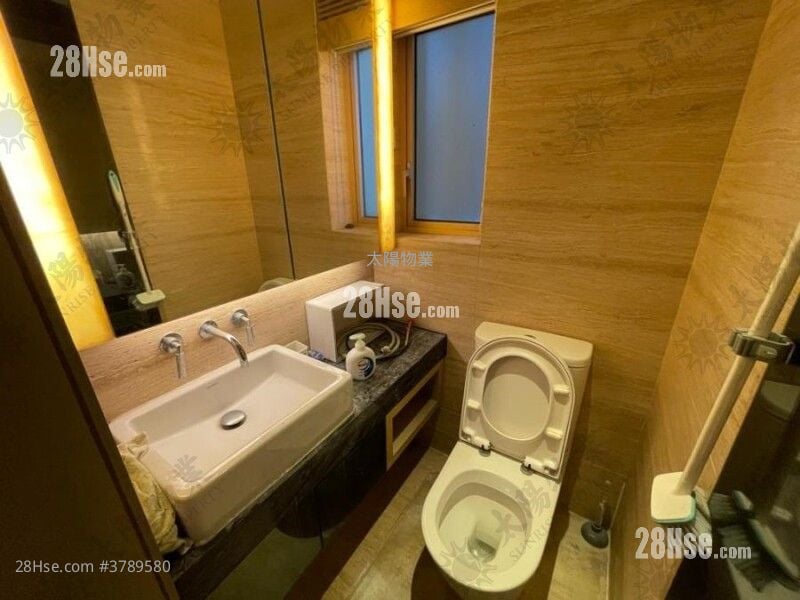 Harbour Place Sell 3 Bedrooms 590 ft²