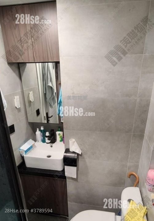 Champion Building Sell 2 Bedrooms , 1 Bathroom 329 ft²