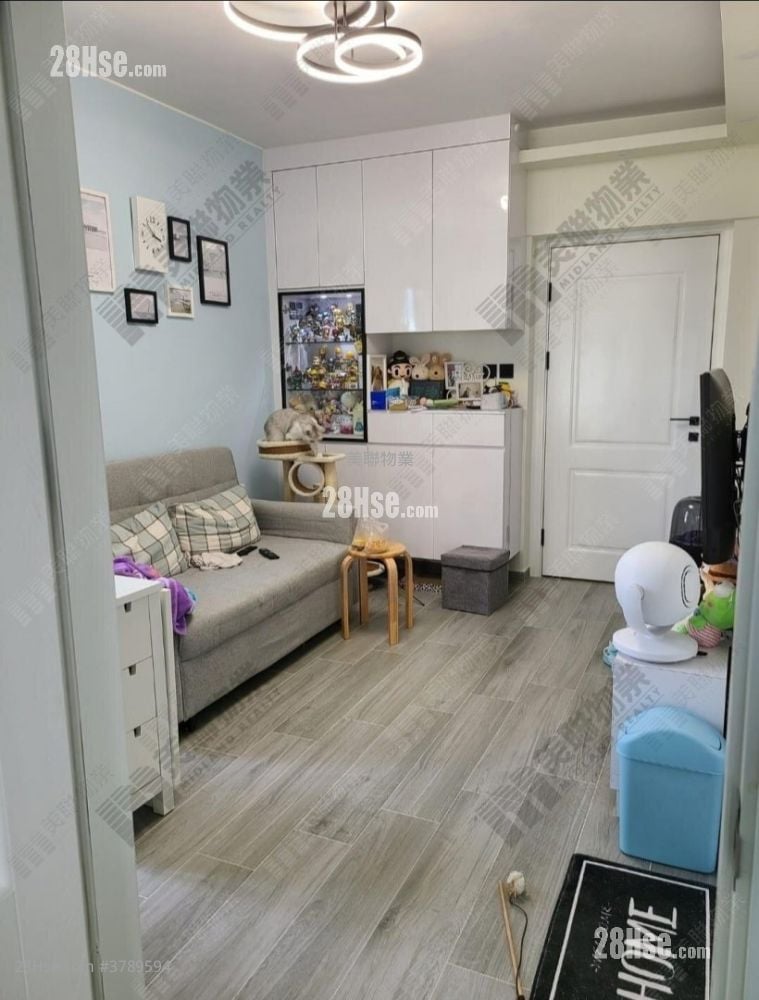 Champion Building Sell 2 Bedrooms , 1 Bathroom 329 ft²