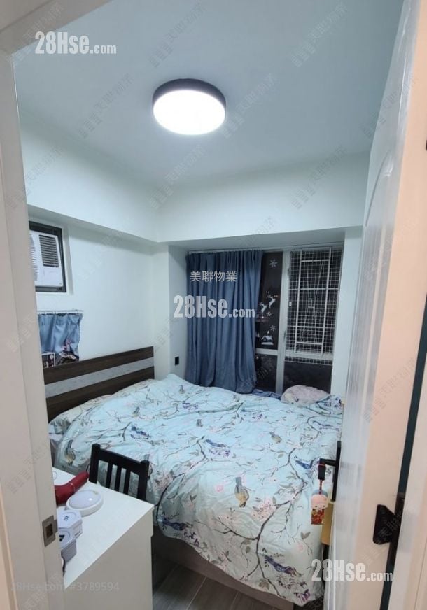 Champion Building Sell 2 Bedrooms , 1 Bathroom 329 ft²