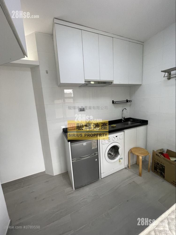 炜亨大厦 租盘 220 平方尺