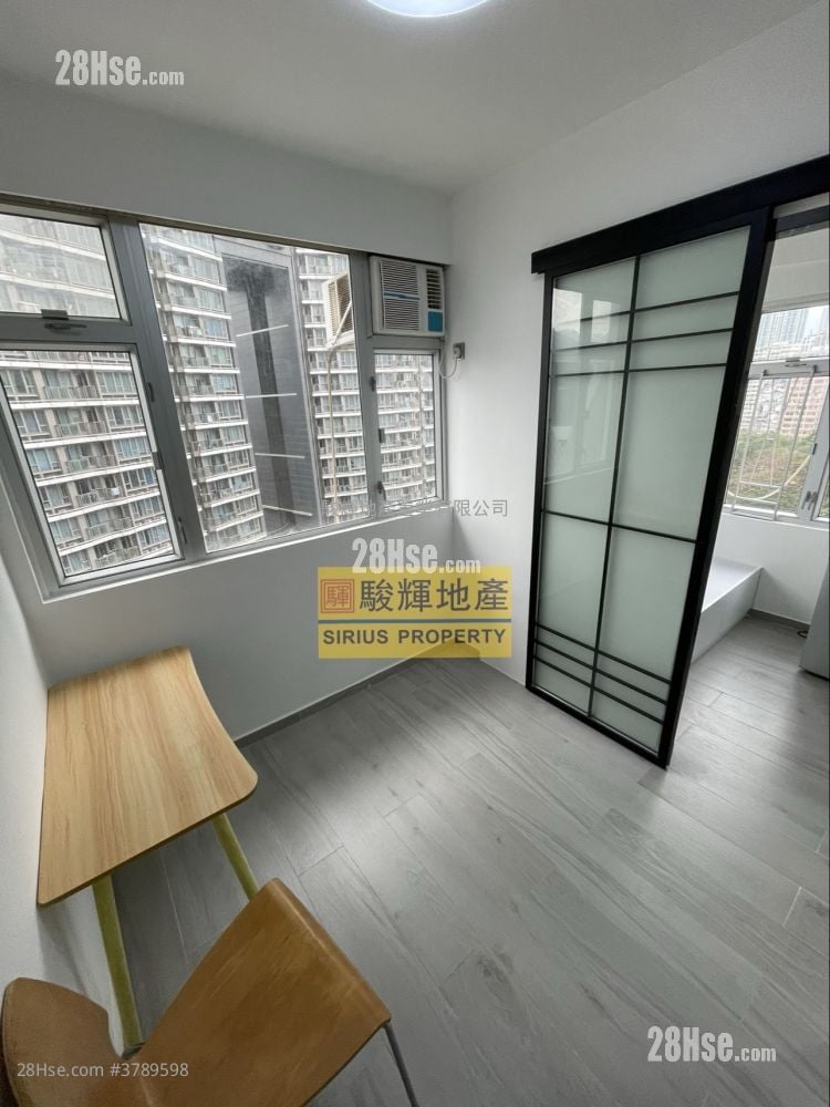 炜亨大厦 租盘 220 平方尺