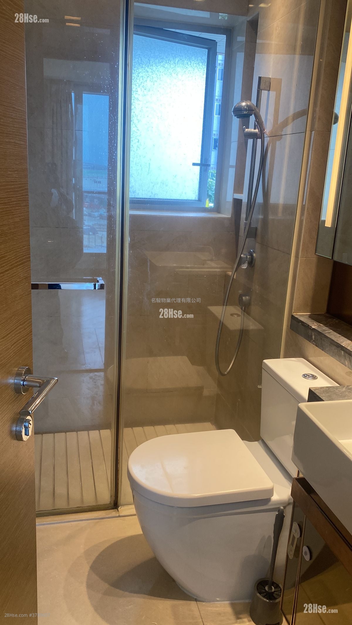 Century Link Rental 3 Bedrooms , 2 Bathrooms 641 ft²