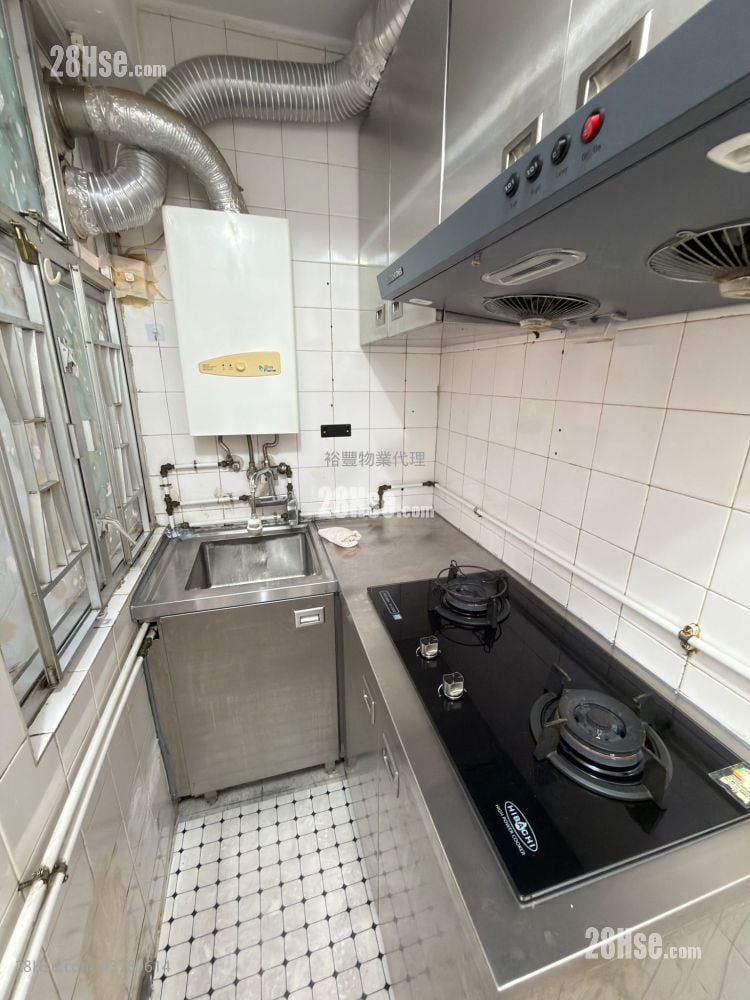 Fu Yu Court Rental 2 Bedrooms , 1 Bathroom 311 ft²