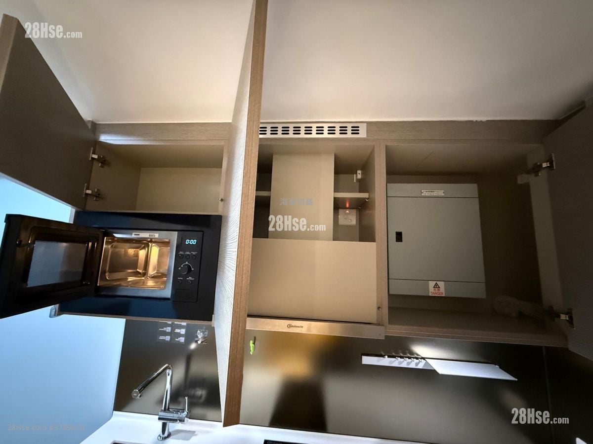 Upper East Rental Studio , 1 Bathroom 216 ft²