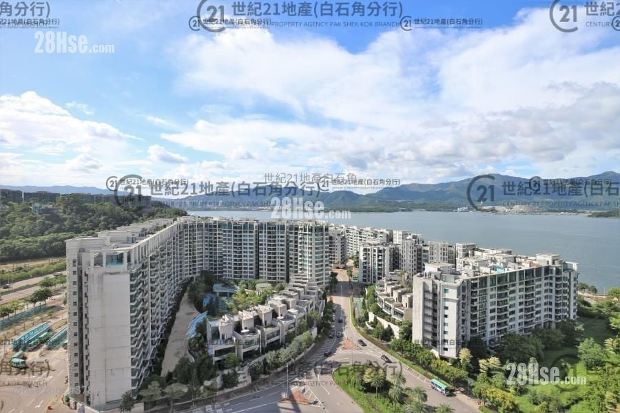 St Martin Sell 3 Bedrooms , 2 Bathrooms 851 ft²