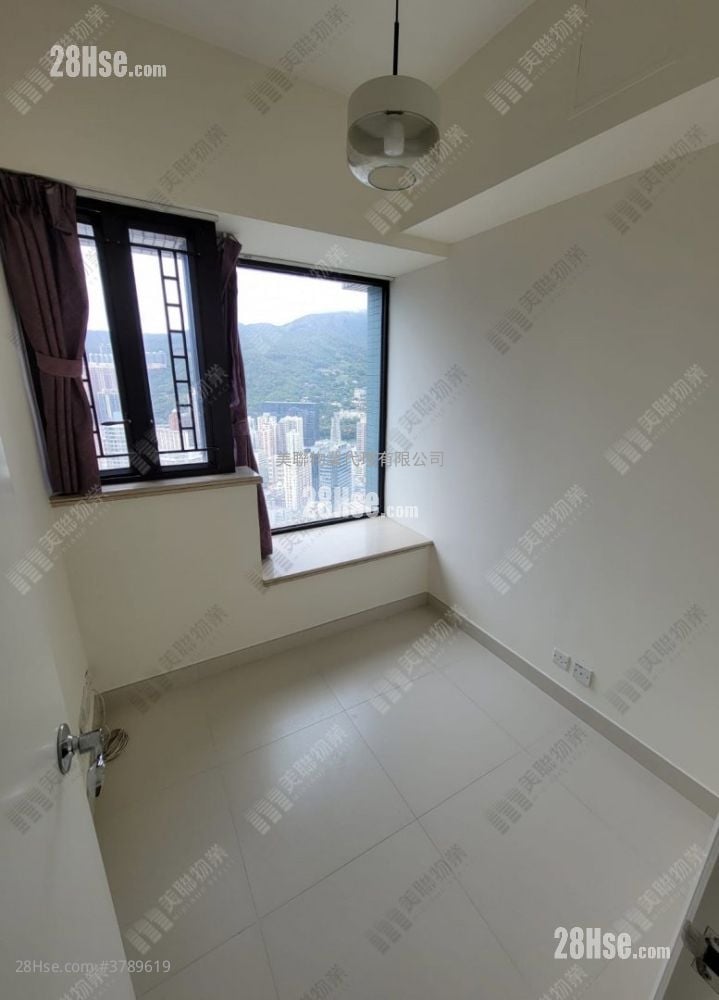 Chelsea Court Sell 3 Bedrooms 555 ft²