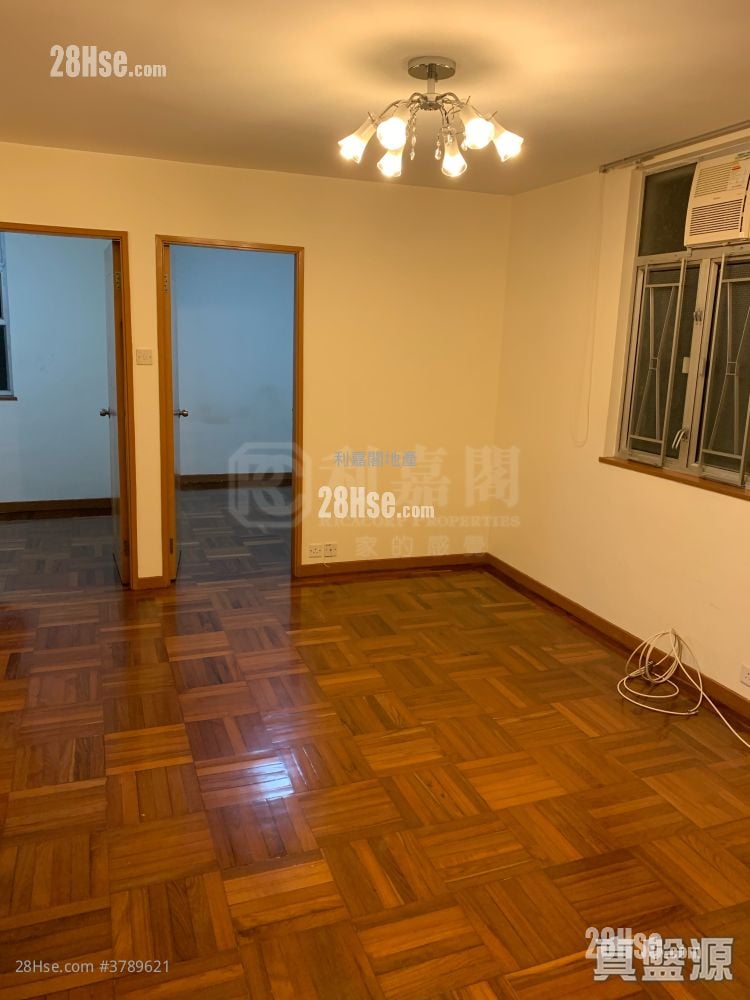 Telford Gardens Sell 517 ft²