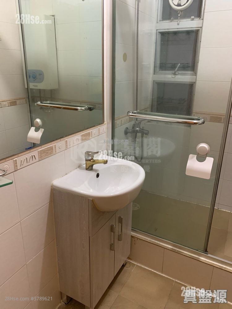 Telford Gardens Sell 517 ft²