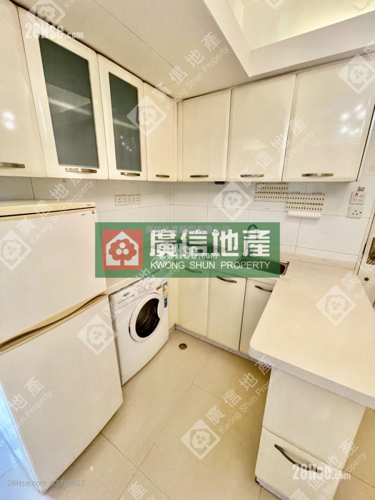 Yau Lee Building Rental 2 Bedrooms , 1 Bathroom 323 ft²