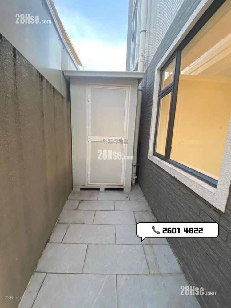 村屋 租盤 3 房 , 1 浴室 700 平方呎