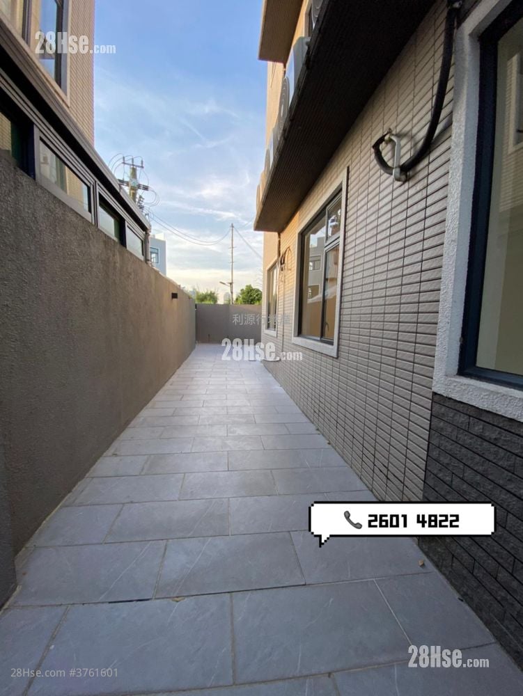 村屋 租盤 3 房 , 1 浴室 700 平方呎