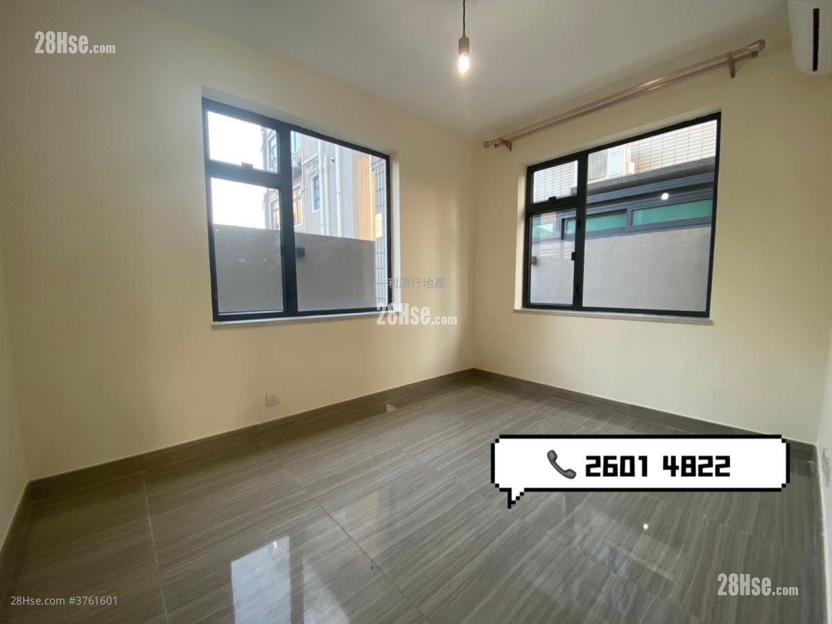 村屋 租盤 3 房 , 1 浴室 700 平方呎