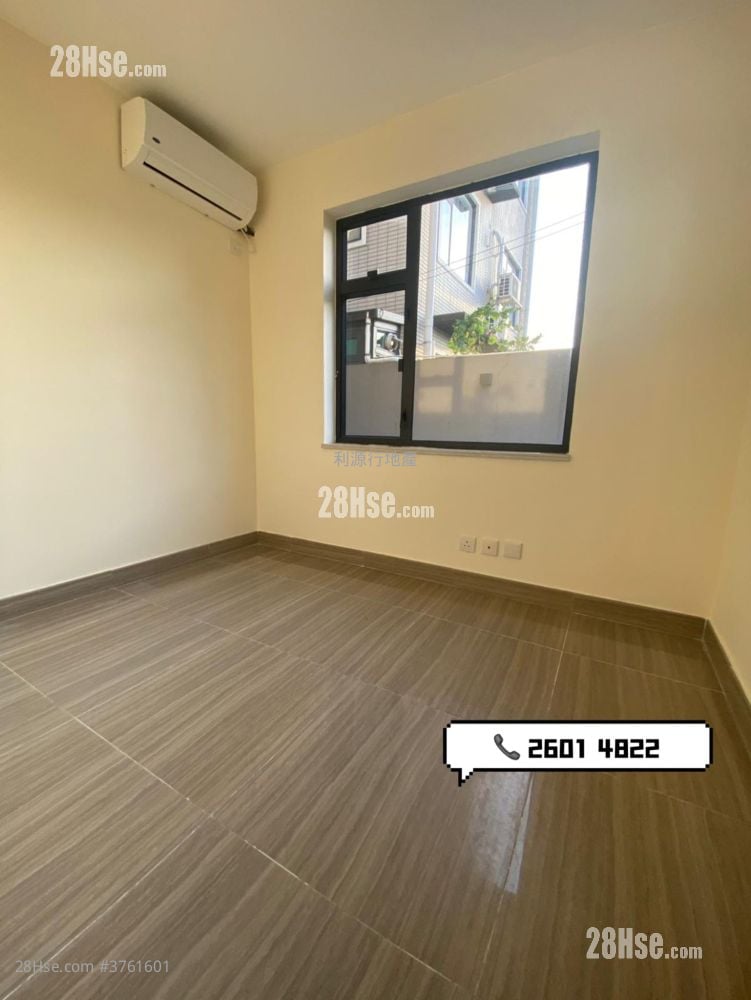 村屋 租盤 3 房 , 1 浴室 700 平方呎