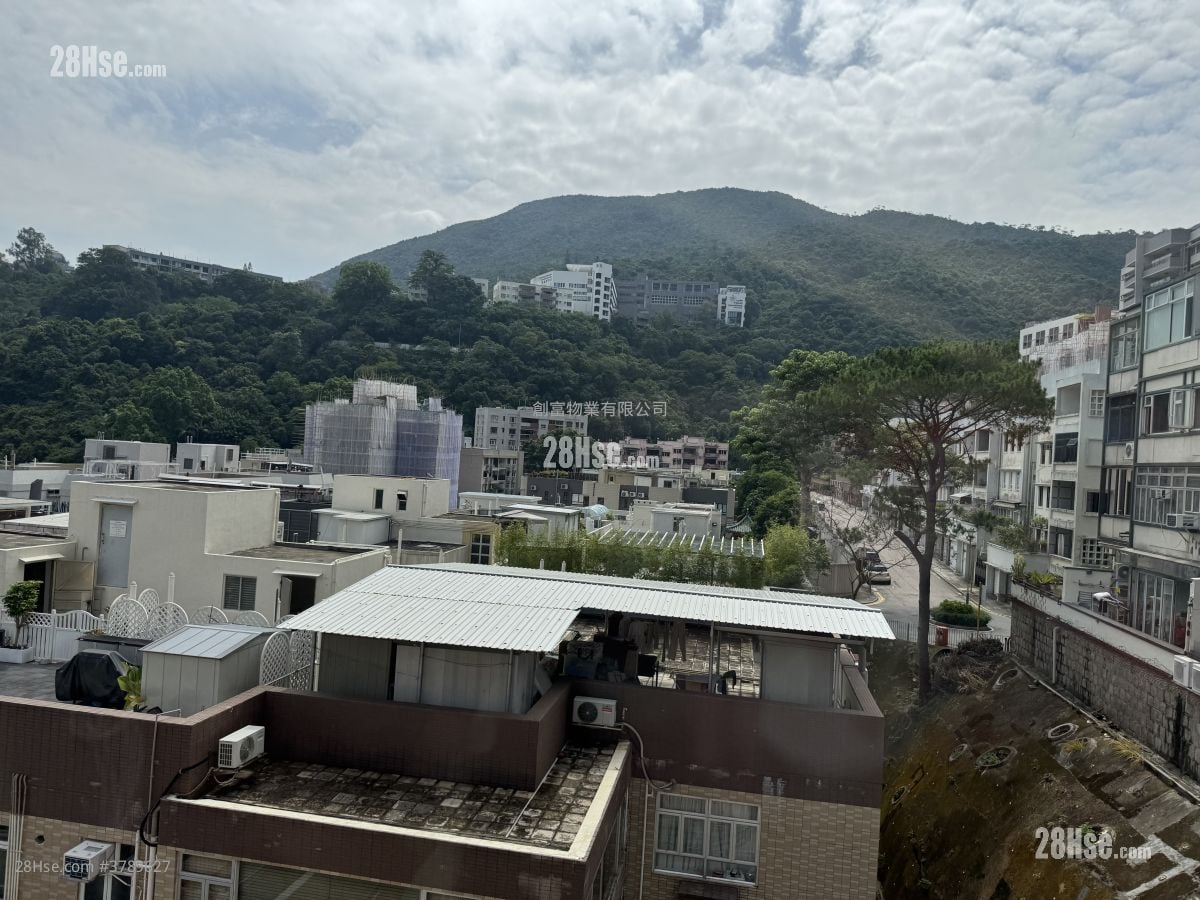 松苑 租盘 1,122 平方尺