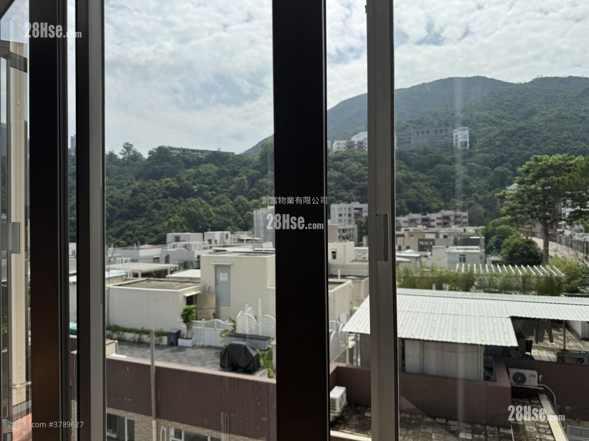 松苑 租盘 1,122 平方尺