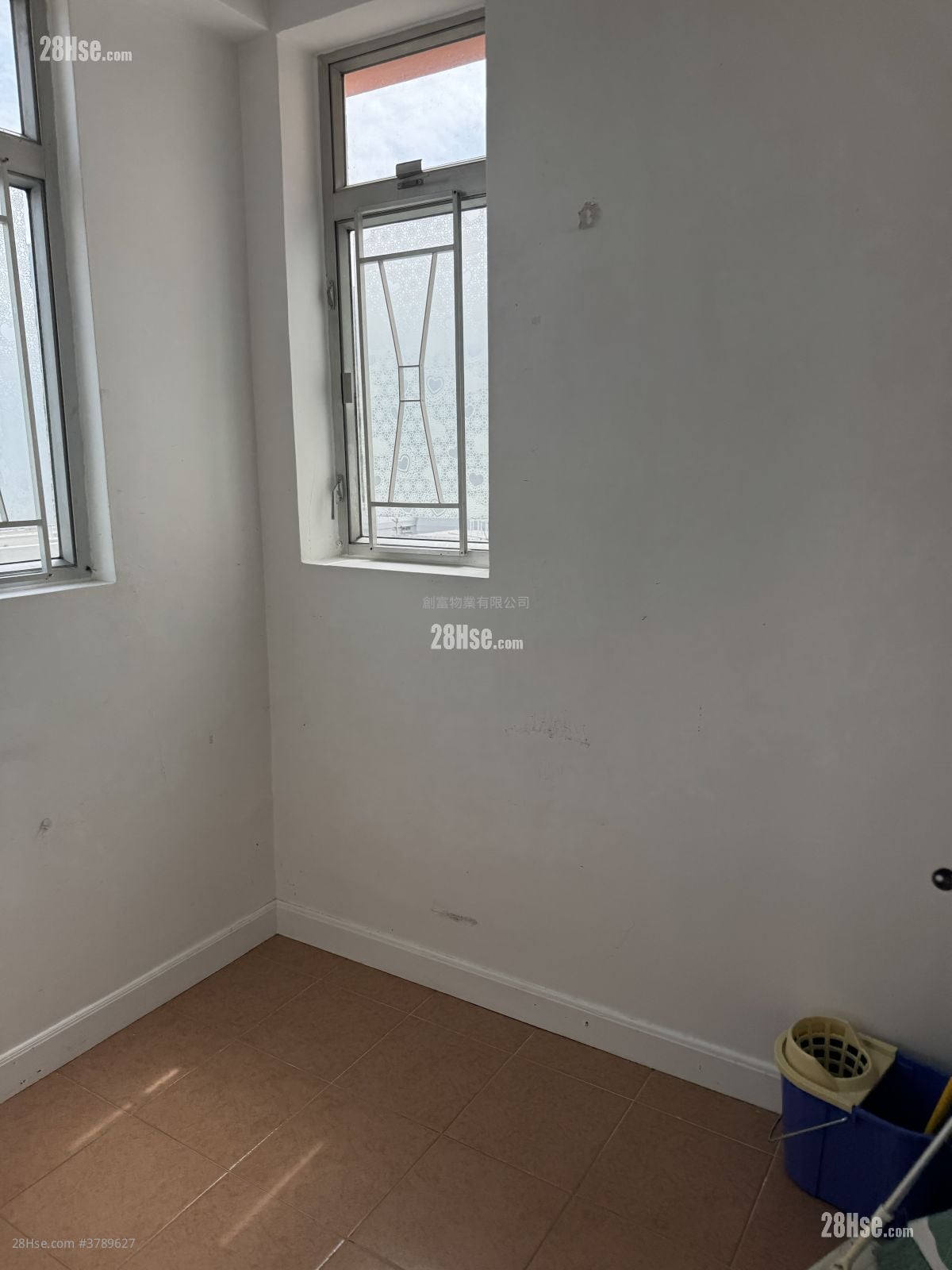 松苑 租盘 1,122 平方尺