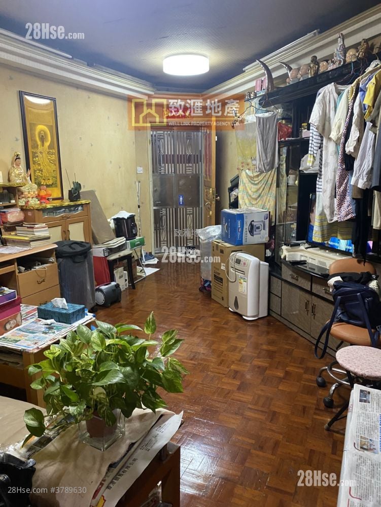 葵康苑 售盘 3 房 578 平方尺