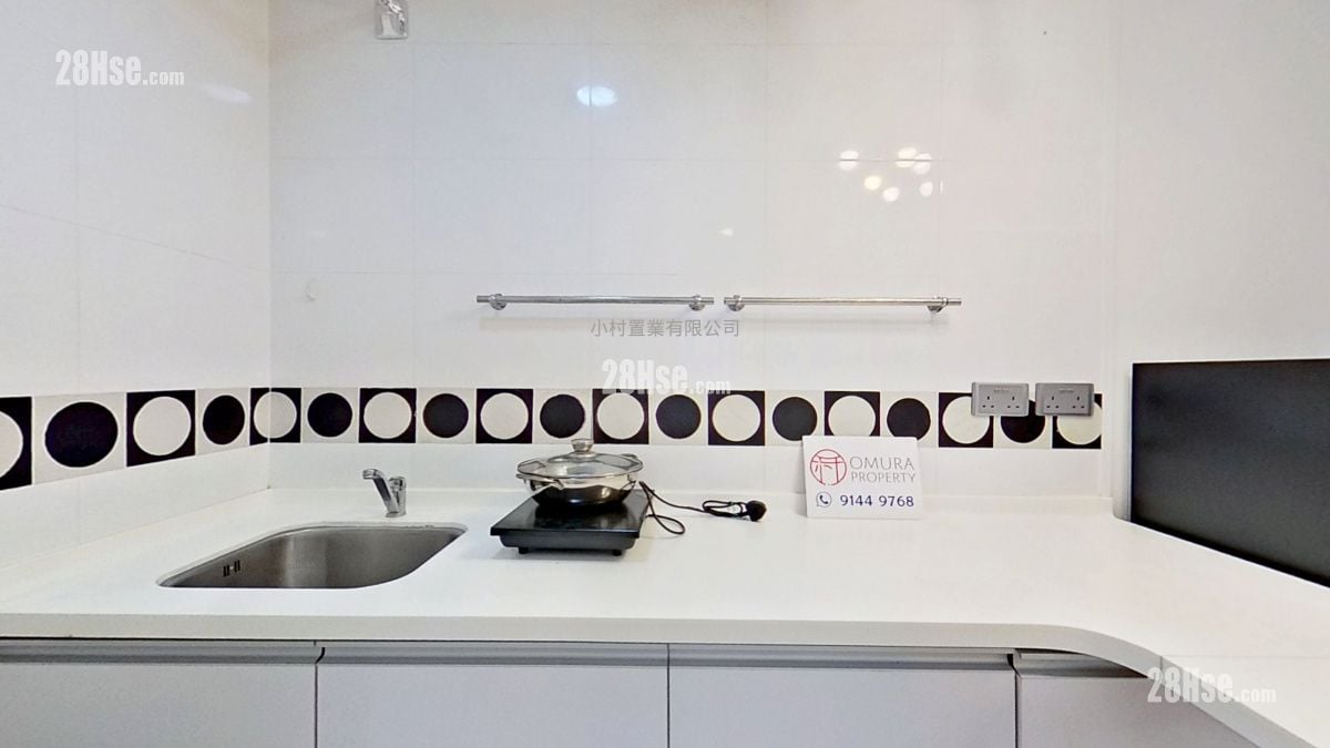 kitchen: Tat Hing Building Rental Studio , 1 Bathroom 250 ft²