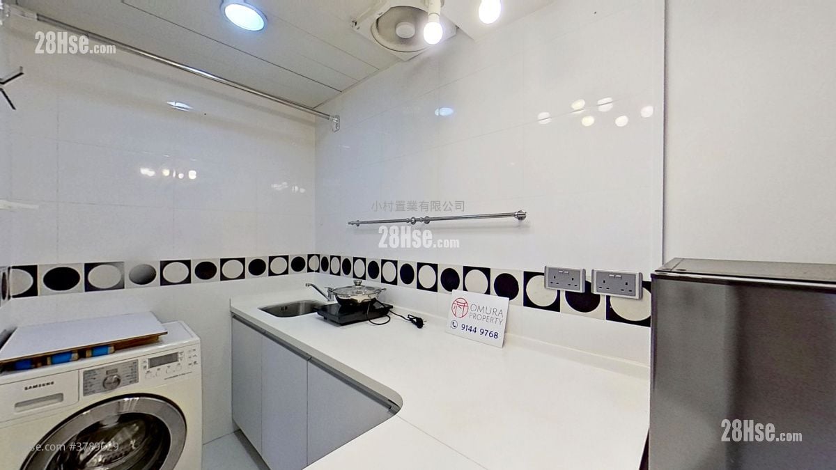 kitchen: Tat Hing Building Rental Studio , 1 Bathroom 250 ft²