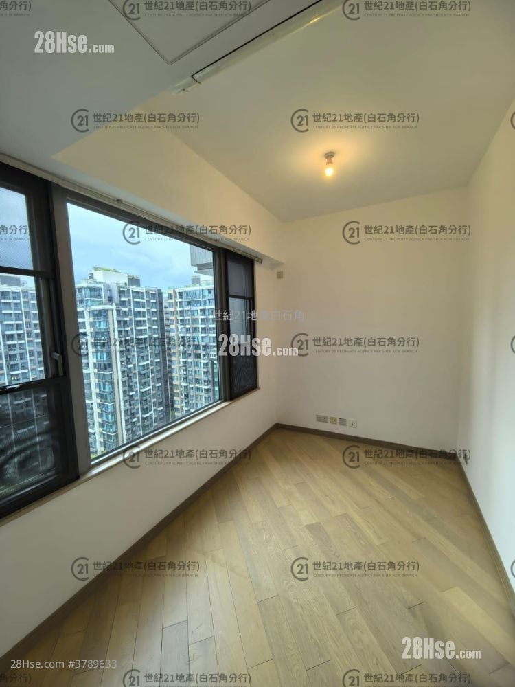 St Martin Sell 2 Bedrooms , 1 Bathroom 452 ft²