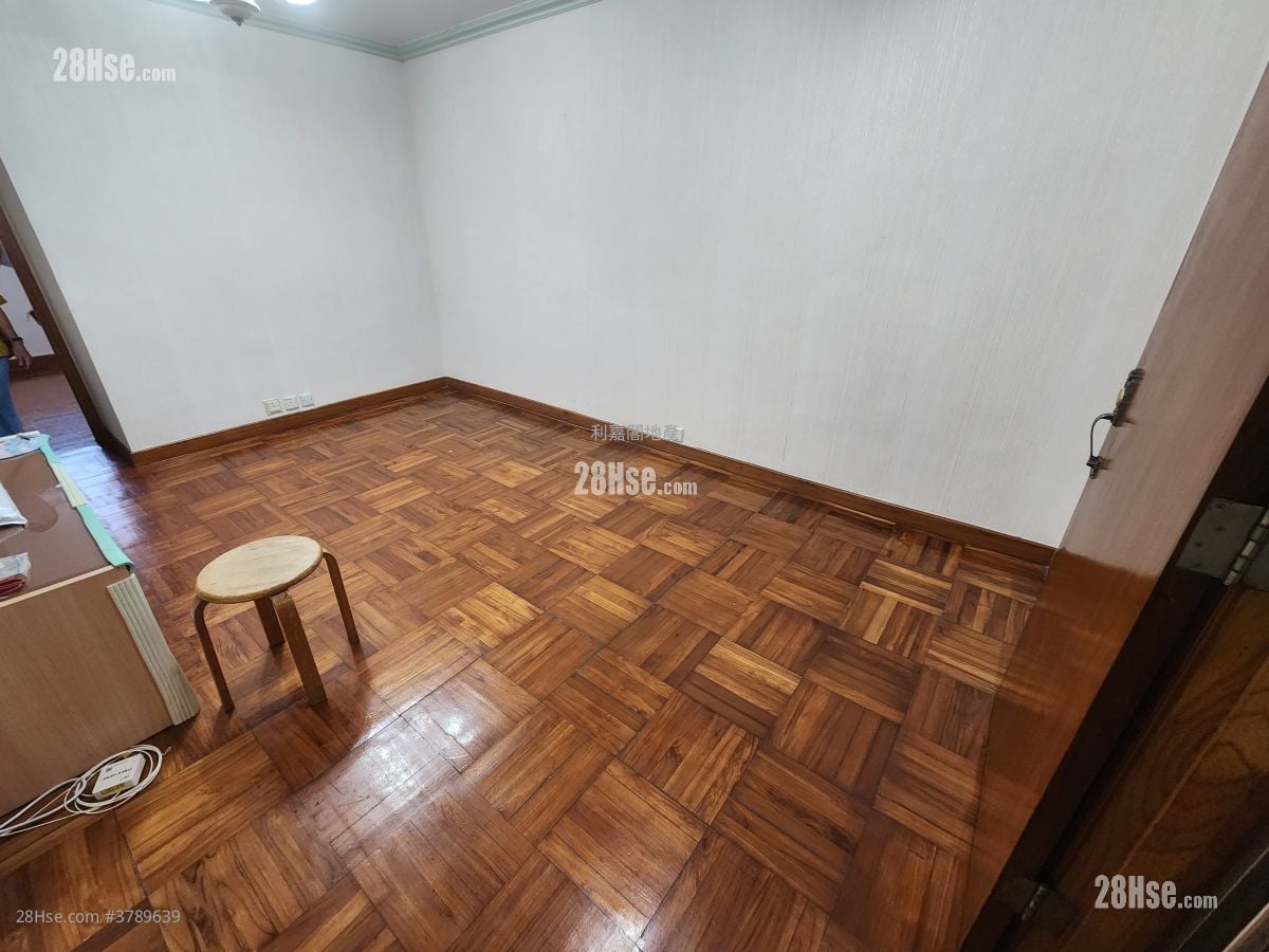 Telford Gardens Sell 2 Bedrooms 494 ft²