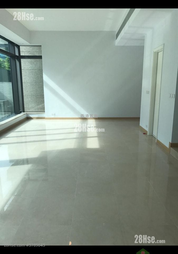 Capri Sell 3 Bedrooms , 4 Bathrooms 1,988 ft²