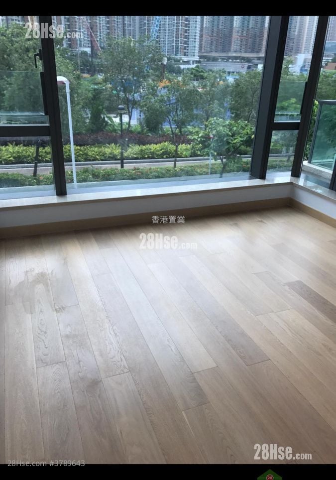 Capri Sell 3 Bedrooms , 4 Bathrooms 1,988 ft²