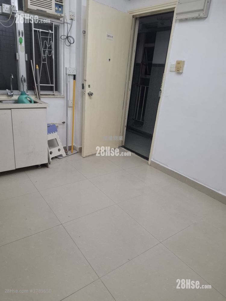 三和楼 租盘 3 房 , 1 浴室 334 平方尺