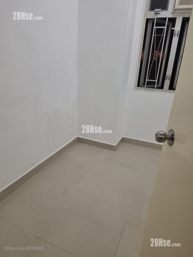 三和楼 租盘 3 房 , 1 浴室 334 平方尺