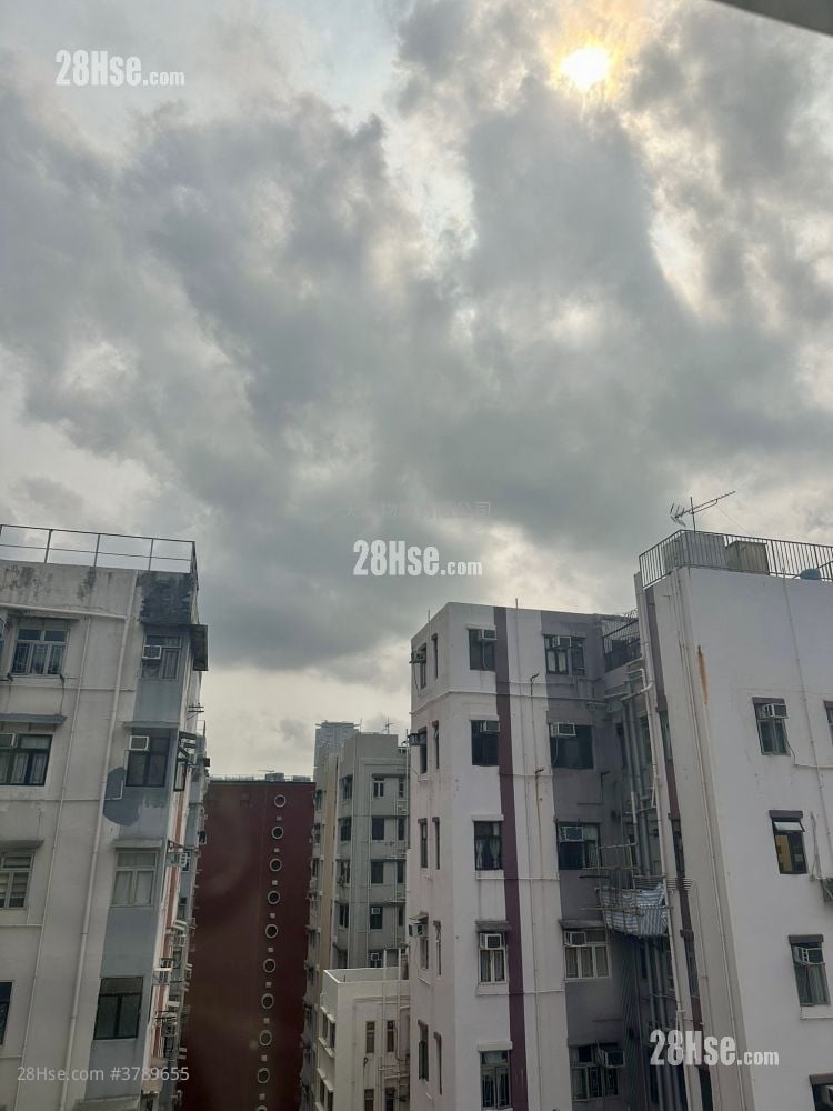 Kar King Mansion Sell 2 Bedrooms , 1 Bathroom 336 ft²