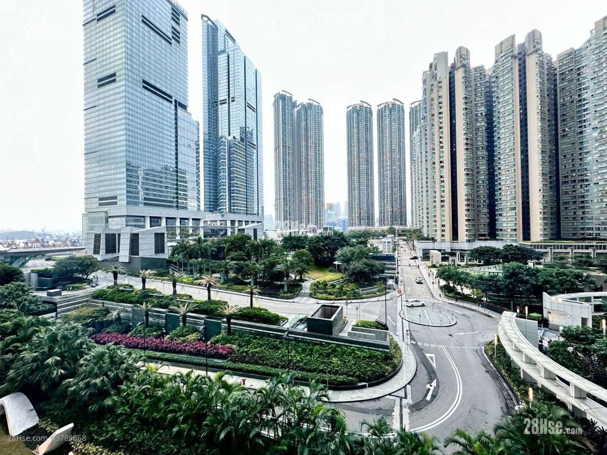 The Harbourside Sell 2 Bedrooms , 2 Bathrooms 743 ft²