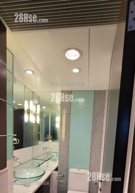 The Harbourside Sell 2 Bedrooms , 2 Bathrooms 743 ft²