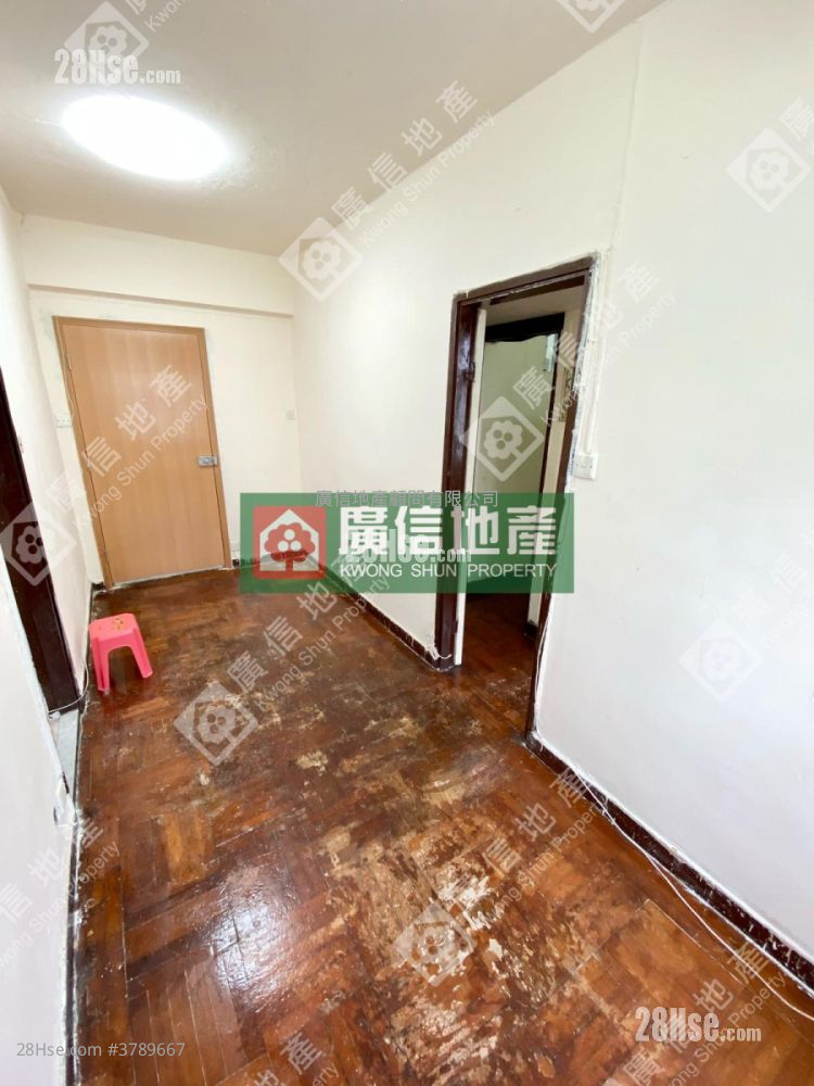 Shun King Building Sell 2 Bedrooms , 1 Bathroom 346 ft²
