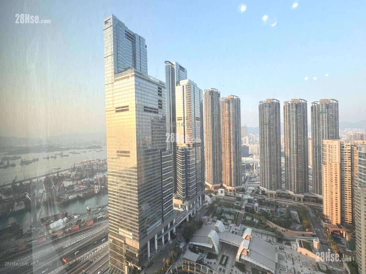 The Harbourside Sell 2 Bedrooms , 2 Bathrooms 755 ft²