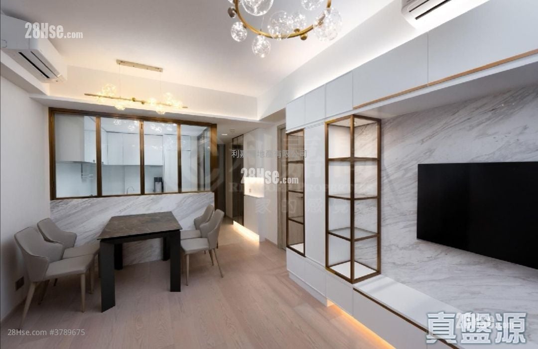 Sea To Sky Sell 2 Bedrooms 473 ft²