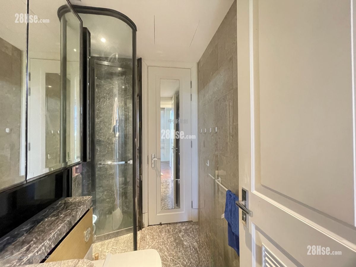 Eden Manor Sell 967 ft²