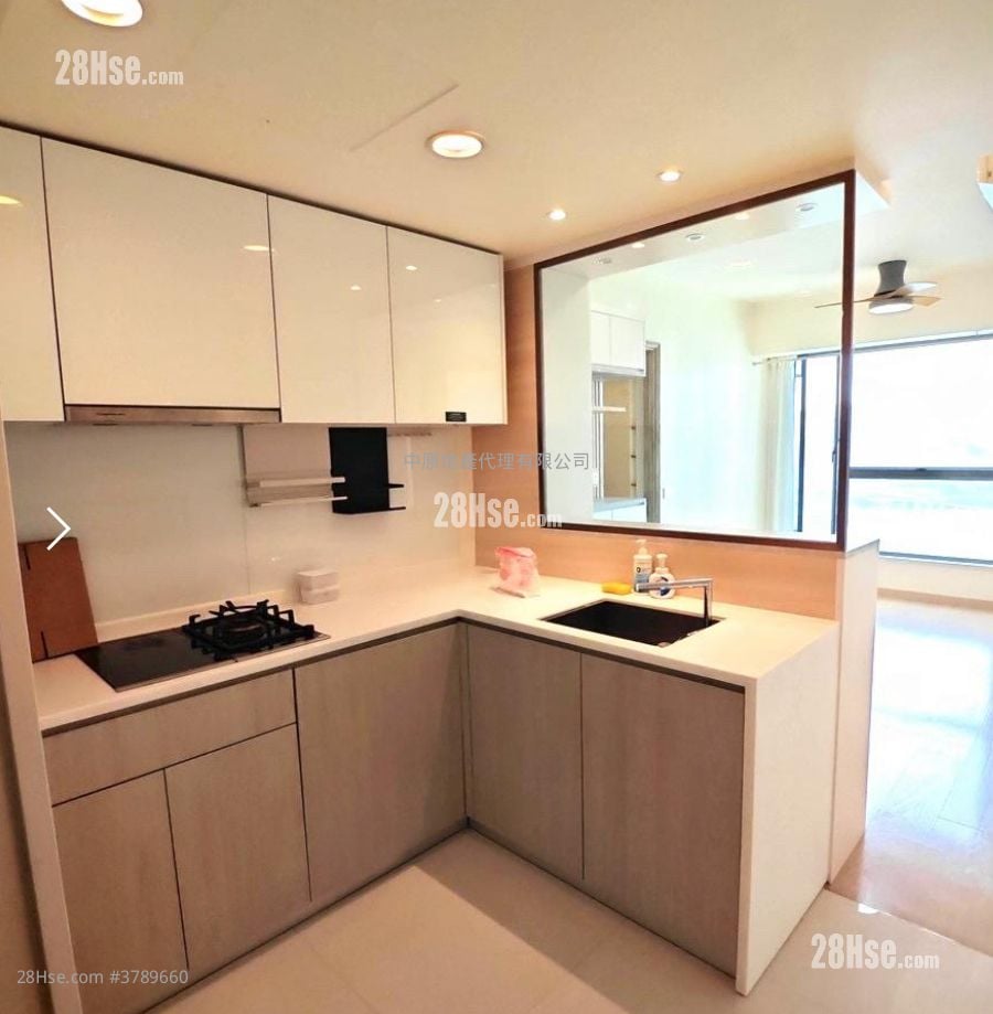 Sea To Sky Sell 2 Bedrooms 482 ft²