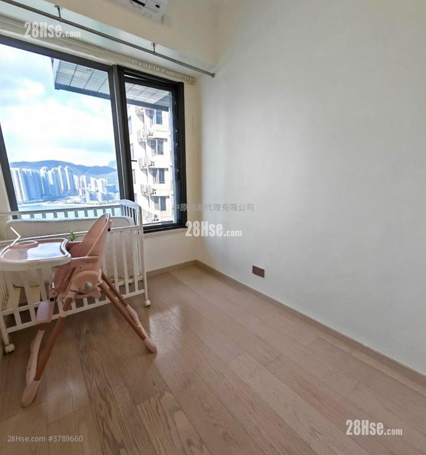 Sea To Sky Sell 2 Bedrooms 482 ft²