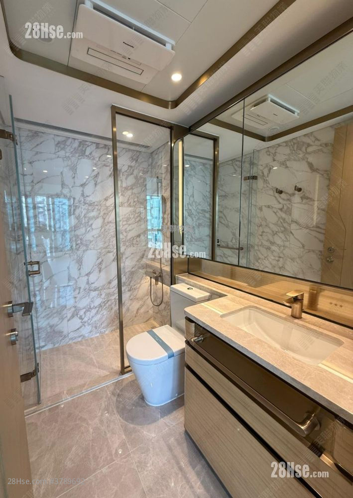 Grand Victoria Rental 278 ft²