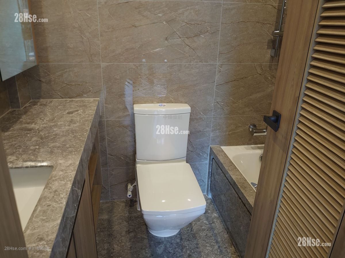 海日湾 II 售盘 3 房 , 2 浴室 700 平方尺