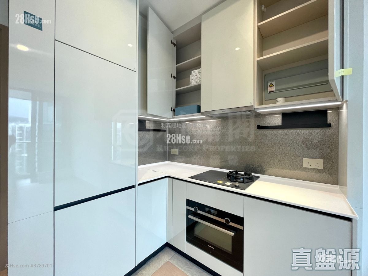 Seasons Place 租盘 1 房 323 平方尺